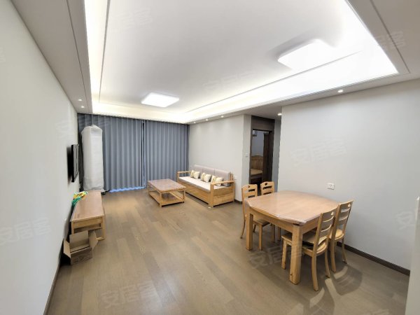 和熹花园双卫_地铁口_全房实木家具_本人实拍_第一次出租