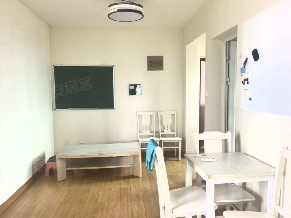 三盛颐景园_2室2厅1卫__电梯房_带露台_南北通透位置好