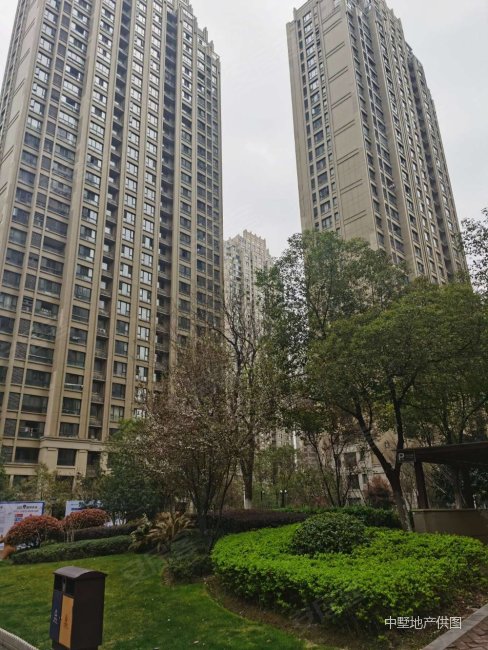 持全国职证上岗保利香槟国际精装2房抄底价地铁口