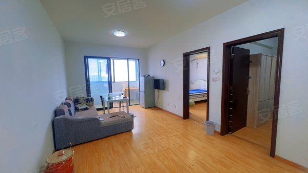 大学城北地铁口旁，中环城，星达城两室出租，民用水电通燃气