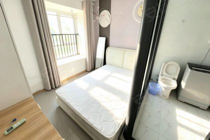 馨怡家园_押一付一_近五彩城_万象汇_唯品会_朝南独卫带飘窗