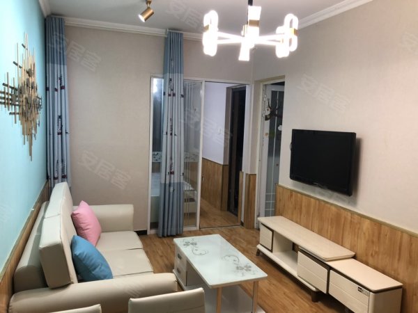 付一押0，只交房租，信地城市广场_阳光充足_电梯房_精装修。