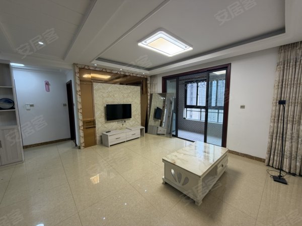 中铁滨湖名邸精装二室_陪读客户_合租客户_近高速滨湖时代广场