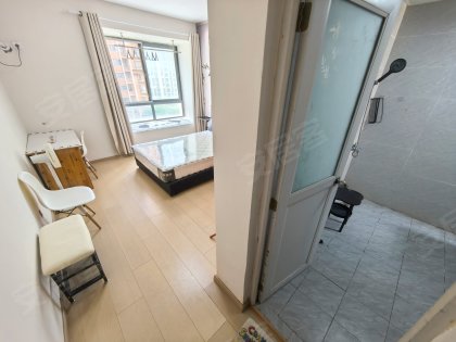 蔚蓝商务港_新城国际_朝南飘窗_燃气厨房_精装主卧_拎包入住