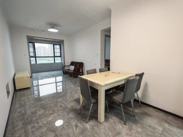 云川雅筑B区_2室1厅1卫_拎包入住_全屋瓷砖_民用水电