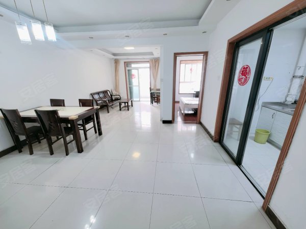 我是房栋滨湖家园东区两室一厅一厨一卫近滨湖一中师范附小46中