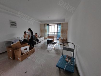 [整租][整租]出门就是地铁口_全屋大衣柜_民用水电_免费停
