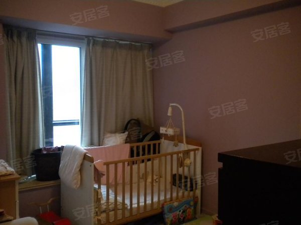 市价买入的委托价格高于股票现在价格!明天资