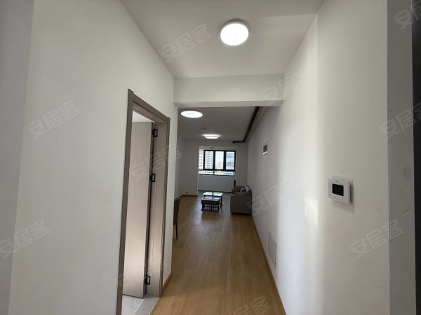 实拍周谷堆批发市场_地铁六号线_裕彭佳苑精装修_一室一厅出租