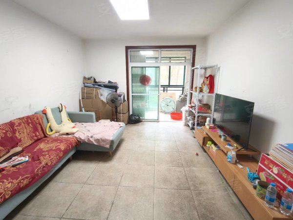 颐和中小学旁，颐和花园慧苑，精装三室两厅，家电齐全，实拍