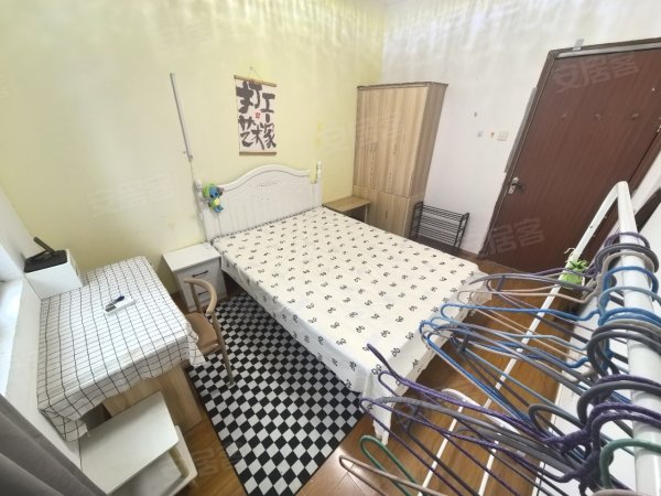 高速翡翠湖畔_精装修_专属客服_电梯房