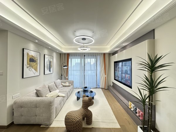 真图实拍_可月付_地铁5号线旁_精装修大三房_家具家电齐全