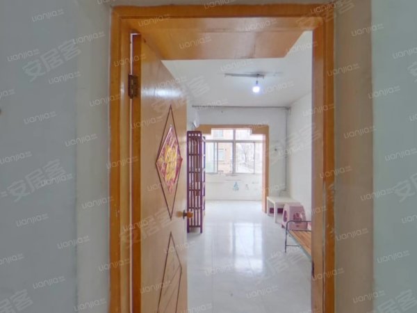 901医院对面单位大院_环境好_急租房源_阳光充足_拎包入住