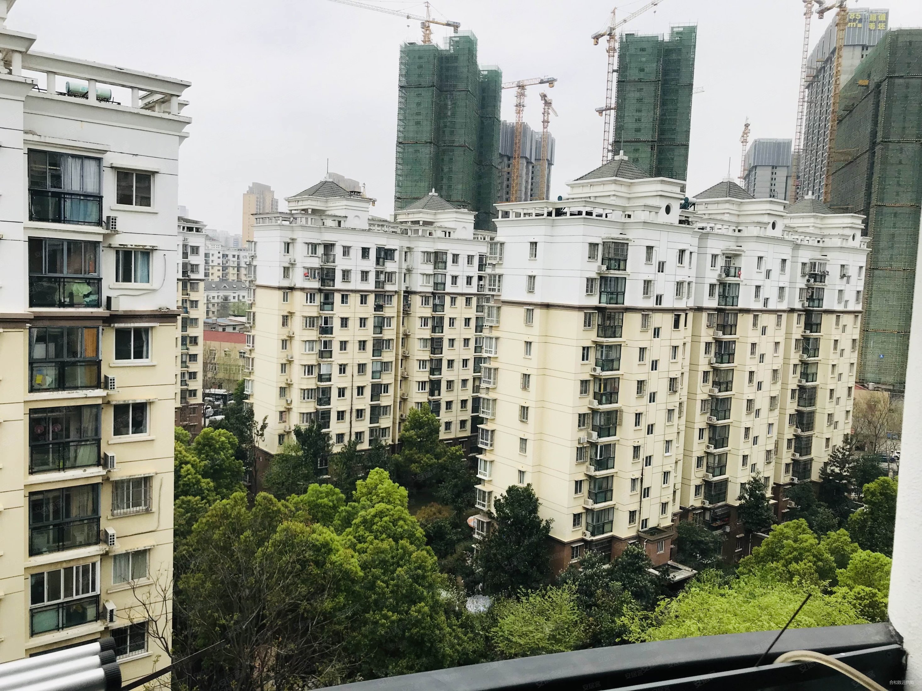汉口花园六期小高层不临街双阳台婚房精装一梯两户次顶楼