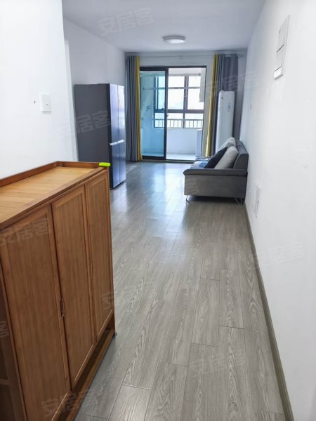 大富三室精装修_室内家具随时可配_地处西园安大安医大旁随时看