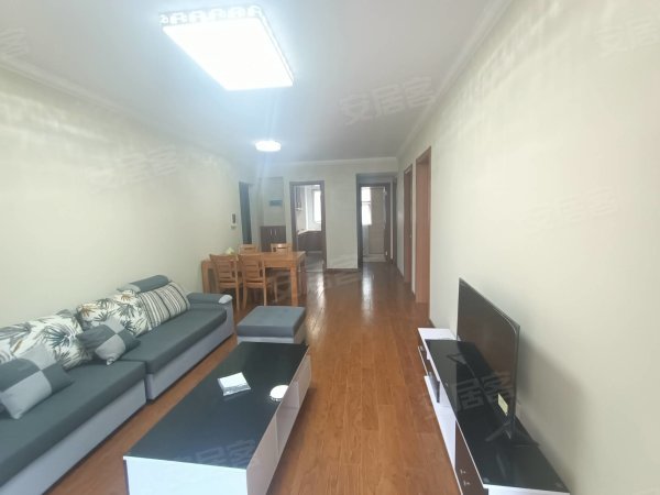 急租_万科蓝山一期近地铁悦方寿春校区周边配套设施齐全拎包入住