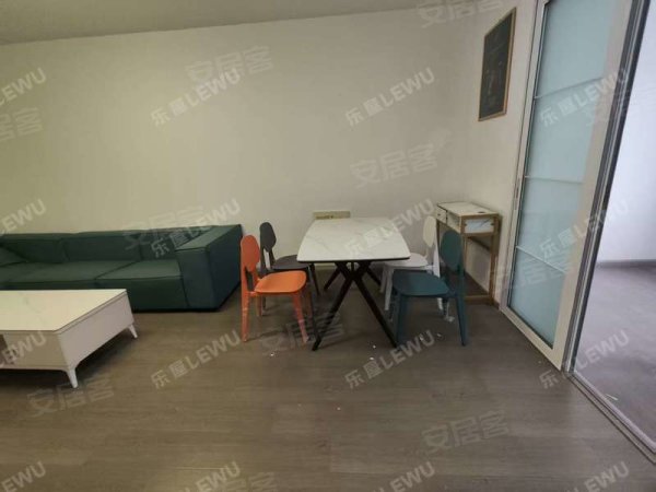 白水坝地铁口新天地广场_盒马鲜生_世纪中心_精装3室家电齐全