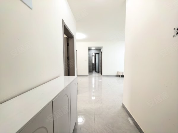 滨湖瑞园_精装修_近寿春中学_利港商圈_免费停车_民用水电