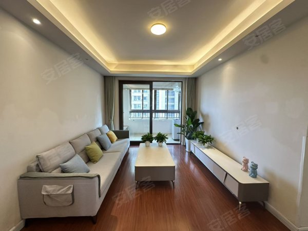 湖景房_香树花城_三室一厅_自住装修_家电齐全随时可入住