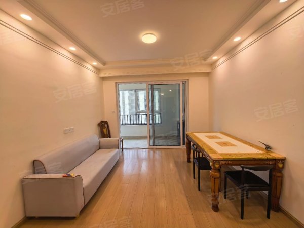 绿地晖悦花园，3个房间全部配齐，近烈山路中学，小学，拎包入住