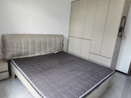 丁香家园一期有二室一厅一卫房子出租精装修家具家电齐全