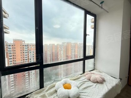 我是房東没中杰费（短租月付都可）包水电包网（金融港要素人保