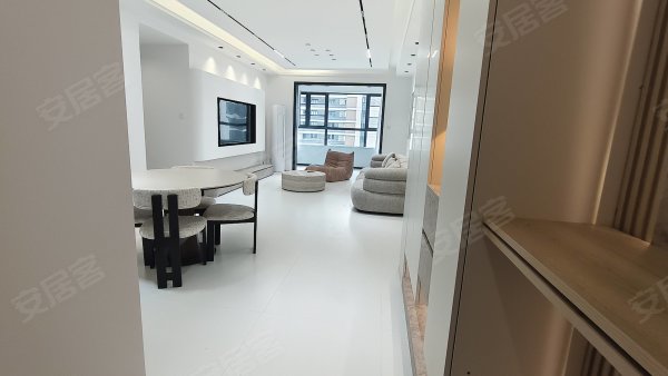 云川雅筑C区_精装修全屋定制_屋内敞亮_通风好