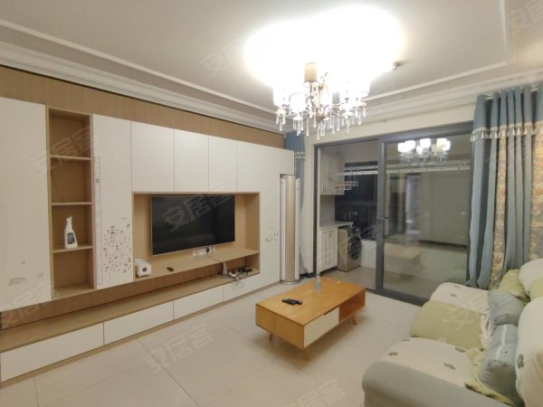 27_00可租,今日新出，精装3室2卫，全屋定制，对面38中