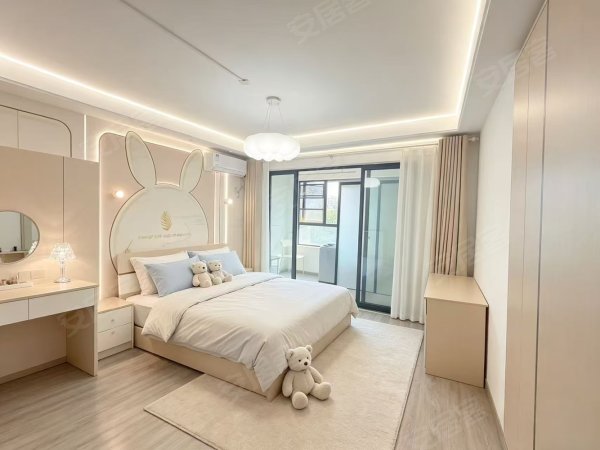 住的人少，幸福雅苑，实图，万象汇旁边，押一付一，可做饭。。。
