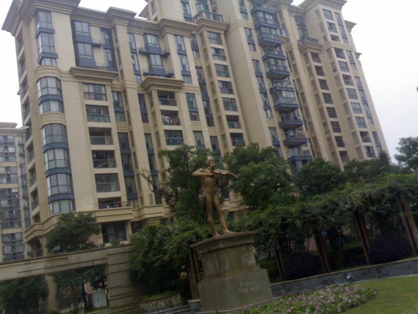 上海 <em>绿地崴廉公寓</em>小区<em>照片</em> - 安居客