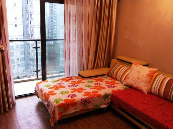 小两口过渡首选,双阳台设计,全新豪华装修 中冶林荫大道二手房, 高清图片