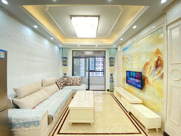 宝能一期精装三房～瓷砖地面全屋定制～设施齐全拎包入住随时看房
