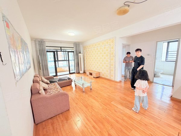 百商悦澜山_精装三房_立式空调_定制展柜_阳光电源_玉兰大道