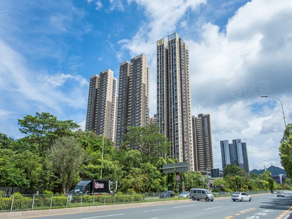 深圳龙岗坂田万科紫悦山坂银隧道旁,新小区高楼层看山户型,业主配合