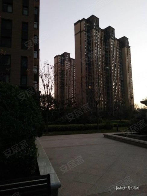 郑东新区省委家属院广电天韵130平三房直接更名网签买房
