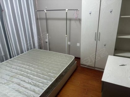 同学们好_艺校对面_有房子出租_没有中介费_管短租
