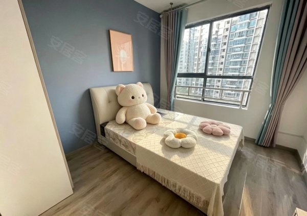 首月房租减半，直I租，，一月一付，方圆荟，滨湖医院，旁边地铁