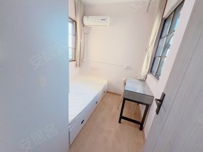 荣华苑单间无仲阶沸可短期租近临湖社区蔚来工厂大众海尔有停车位