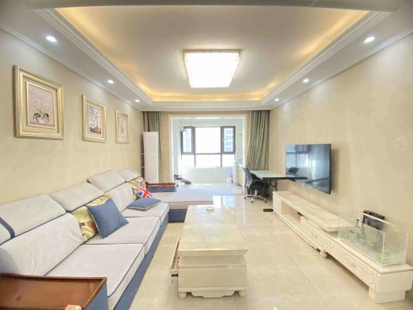 临湖苑业主自住精装三房～全屋定制～软包大床～拎包入住～随时看