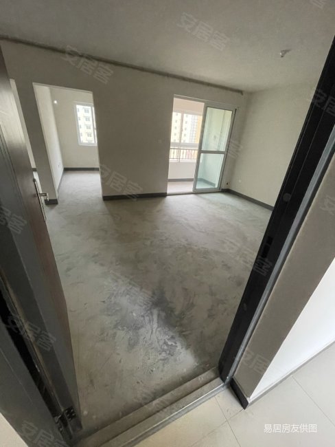 松南城裕雅苑 三朝南大两房 房型正气,双阳台居家 此户型