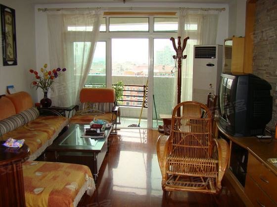 华西村人均收入_人均60平方米