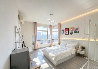 铂金汉宫，原户型独卫！详情请看VCR，押一付一，独立阳台