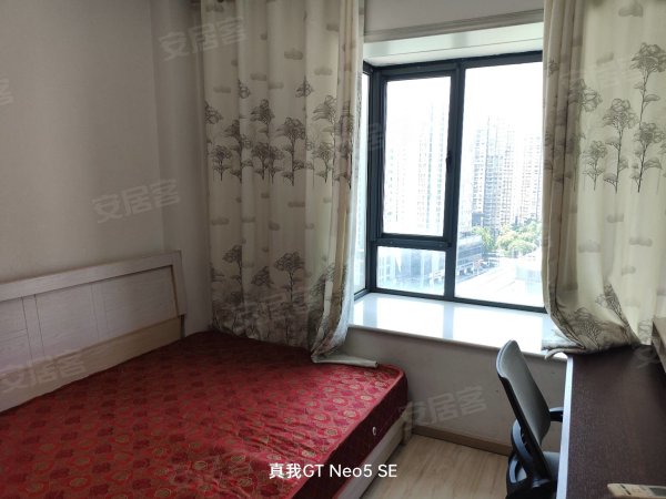 和平路，宝业城市绿苑东区公寓，两室一厅，租金美丽