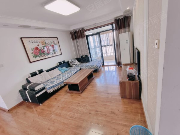 马鞍山路_秋浦河路地铁口_和昌都汇华府_住家四房_拎包入住