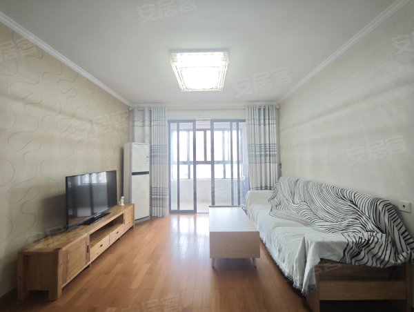 揽湖苑精装三房~家具齐全三房朝南~家具齐全拎包入住~近未来塔
