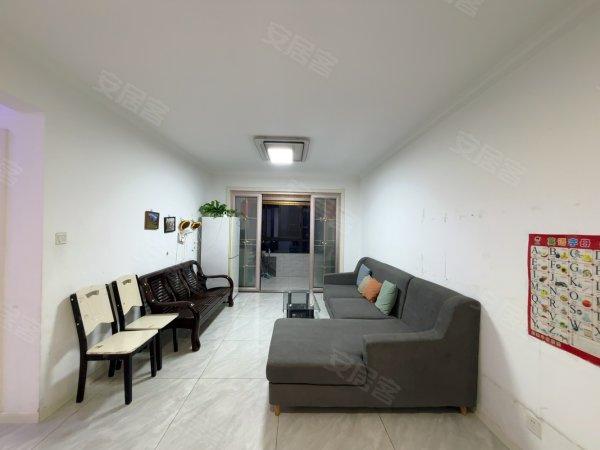 近政务万象合柴__自住首出租__定制衣柜_家具全_密码锁多套