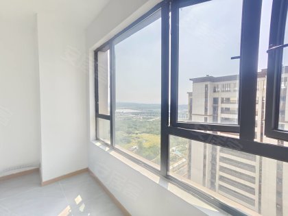 湖畔书香东区_主卧独立卫浴_实图实拍拎包入住~湖景房