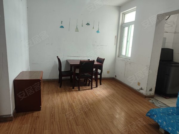 兴海苑三期，七里塘小学，禹洲中央城边，家电齐全，停车方便
