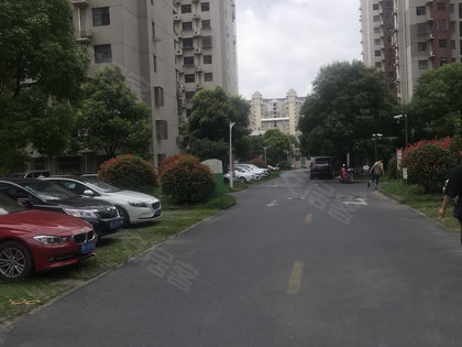 宝虹水岸人口