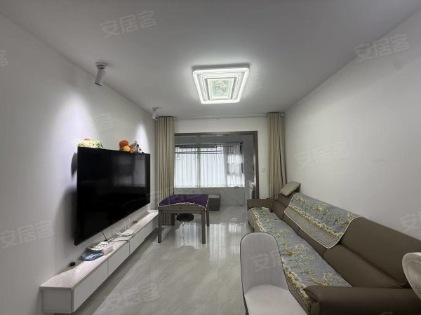 保利海上明月_跃层房型_精装修_密码锁随时看房_拎包入住急租